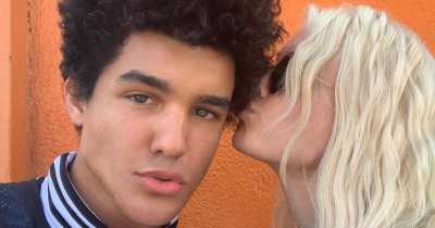 Influencer Refuses To Speak To His Own Family Because They're Not Famous