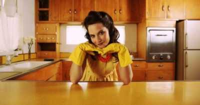 Stay-At-Home-Girlfriends Are A Thing, Apparently
