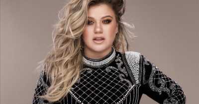 Kelly Clarkson Criticized for Getting &lsquo;Fat&rsquo; Since Her 20's &mdash; Now in Her 40&rsquo;s, She Accepts Her &lsquo;Size&rsquo; After Divorce