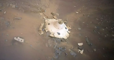 NASA&rsquo;s Mars Helicopter Uncovers 'Otherworldly' Debris On The Red Planet