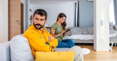 Man Discovers Girlfriend's Secret Instagram Account - What He Found Shattered Him