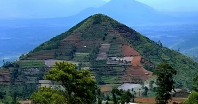 25,000-Year-Old Pyramid in Indonesia Might Not Be Human-Made