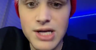 Man Stunned After Entering A Random Dark Web Chat Room Just To See What Happens