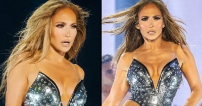 Jennifer Lopez Stuns Crowd After Nearly 'Exposing' Pubic Area On Stage
