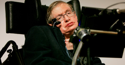 Stephen Hawking's Alarming Warning About Aliens Resurfaces After New Scientific Concerns Emerge