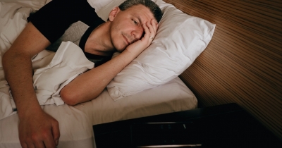 Experts Explain How Many Times It's Normal To Wake Up During The Night Based On Your Age