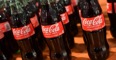 Surprising Reason Why Coca-Cola Seems To Taste Better From A Glass Bottle