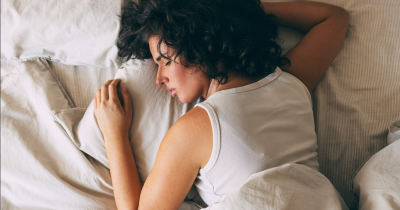 Doctor Warns Front Sleepers About Painful Chest Condition Risk